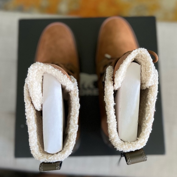 TODAY ONLY!! NWT Sorel Tivoli Lug Sole Boots - Picture 7 of 12